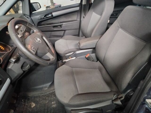 Синій Опель Зафіра, об'ємом двигуна 1.9 л та пробігом 280 тис. км за 4200 $, фото 6 на Automoto.ua