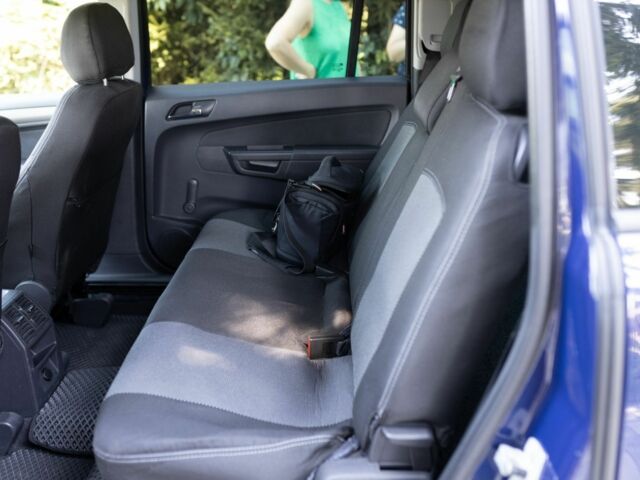 Синий Опель Зафира, объемом двигателя 1.6 л и пробегом 200 тыс. км за 5300 $, фото 3 на Automoto.ua