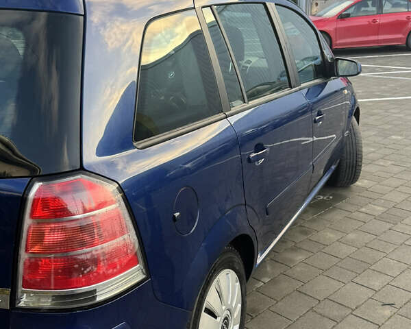 Синій Опель Зафіра, об'ємом двигуна 2.2 л та пробігом 203 тис. км за 4799 $, фото 4 на Automoto.ua