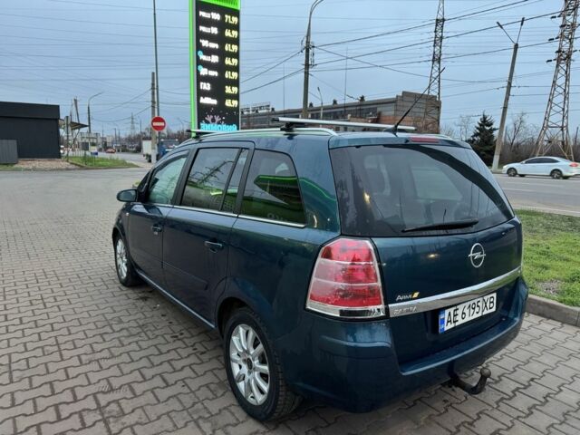 Синий Опель Зафира, объемом двигателя 1.8 л и пробегом 260 тыс. км за 4900 $, фото 6 на Automoto.ua