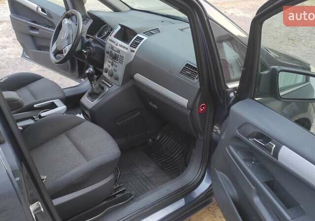 Синій Опель Зафіра, об'ємом двигуна 1.91 л та пробігом 256 тис. км за 5000 $, фото 4 на Automoto.ua