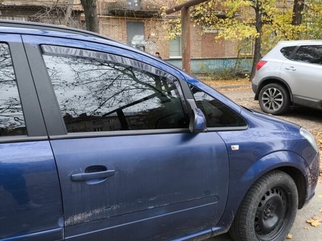 Синий Опель Зафира, объемом двигателя 1.9 л и пробегом 270 тыс. км за 2500 $, фото 3 на Automoto.ua