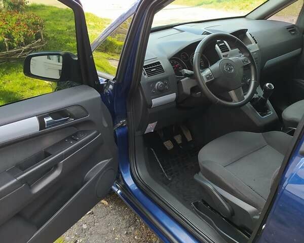 Синий Опель Зафира, объемом двигателя 1.6 л и пробегом 174 тыс. км за 5800 $, фото 14 на Automoto.ua