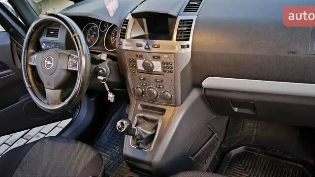 Синій Опель Зафіра, об'ємом двигуна 1.9 л та пробігом 308 тис. км за 4950 $, фото 8 на Automoto.ua