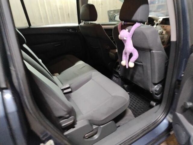 Синій Опель Зафіра, об'ємом двигуна 1.9 л та пробігом 280 тис. км за 4200 $, фото 19 на Automoto.ua