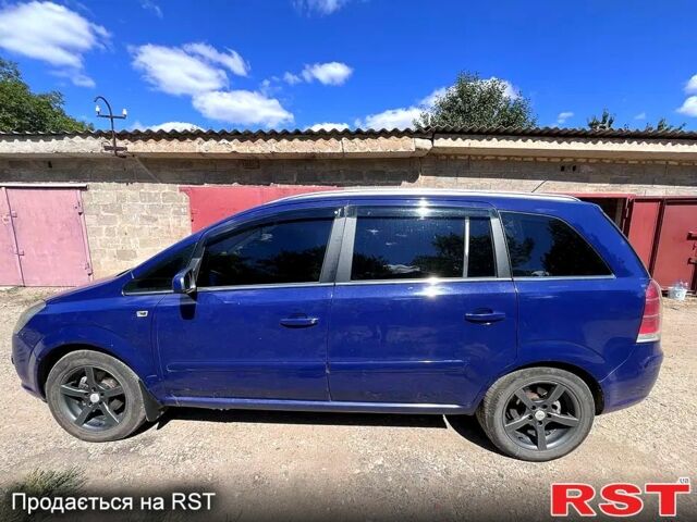 Синій Опель Зафіра, об'ємом двигуна 1.8 л та пробігом 300 тис. км за 5200 $, фото 1 на Automoto.ua