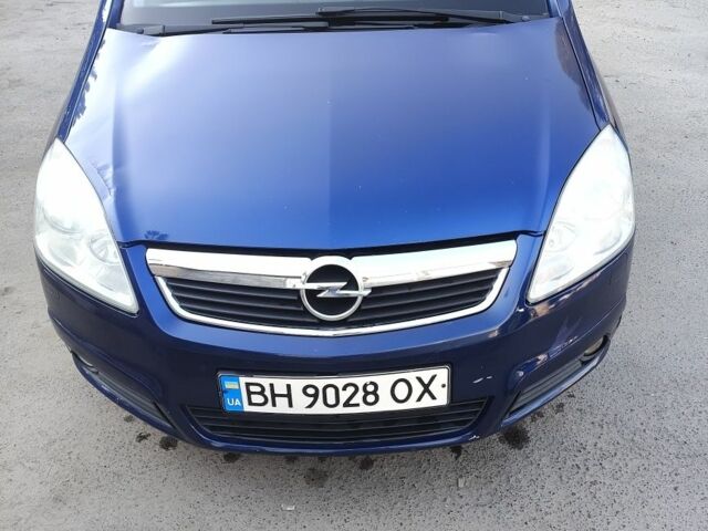 Синий Опель Зафира, объемом двигателя 2.2 л и пробегом 175 тыс. км за 5500 $, фото 5 на Automoto.ua