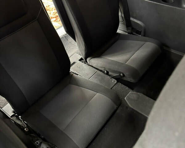 Синий Опель Зафира, объемом двигателя 1.9 л и пробегом 330 тыс. км за 5700 $, фото 12 на Automoto.ua