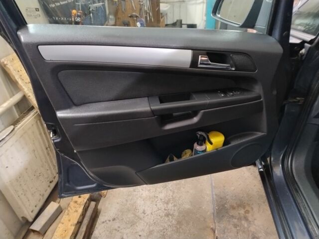 Синій Опель Зафіра, об'ємом двигуна 1.9 л та пробігом 280 тис. км за 4200 $, фото 4 на Automoto.ua