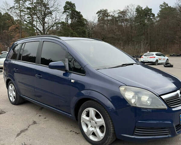 Синий Опель Зафира, объемом двигателя 1.9 л и пробегом 330 тыс. км за 5700 $, фото 2 на Automoto.ua