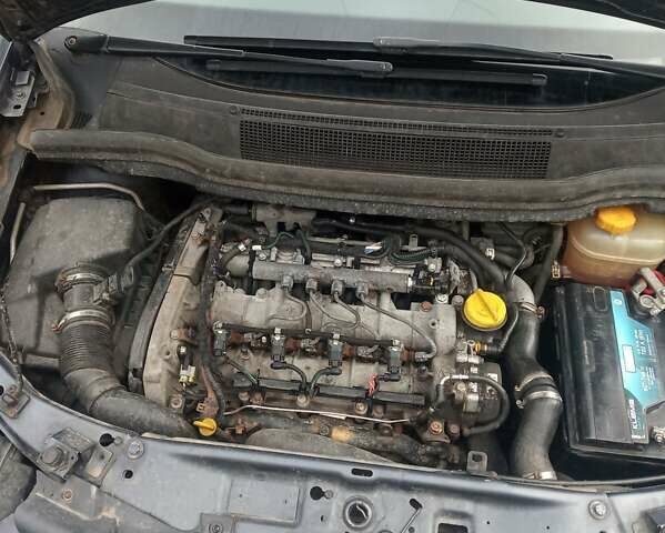 Синий Опель Зафира, объемом двигателя 1.9 л и пробегом 350 тыс. км за 4900 $, фото 7 на Automoto.ua