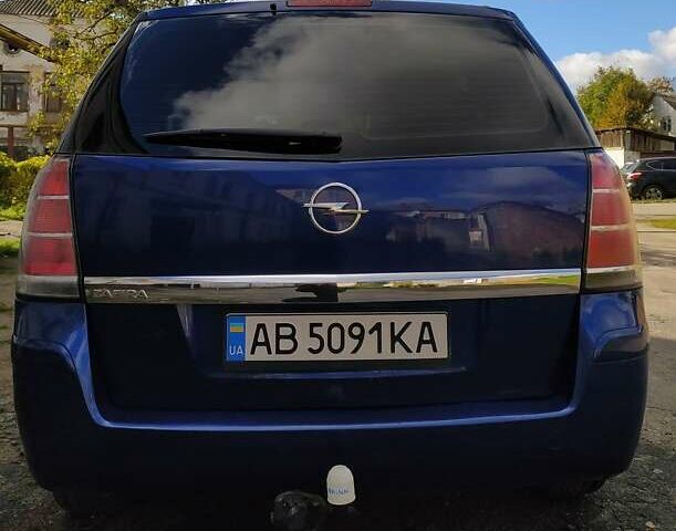 Синий Опель Зафира, объемом двигателя 1.6 л и пробегом 174 тыс. км за 5800 $, фото 4 на Automoto.ua