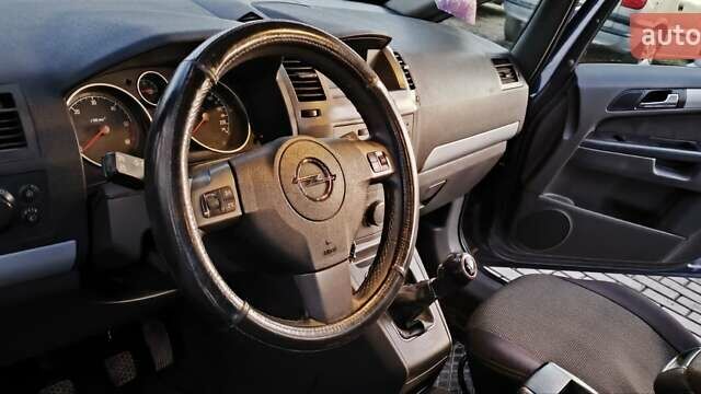 Синій Опель Зафіра, об'ємом двигуна 1.9 л та пробігом 308 тис. км за 4950 $, фото 11 на Automoto.ua