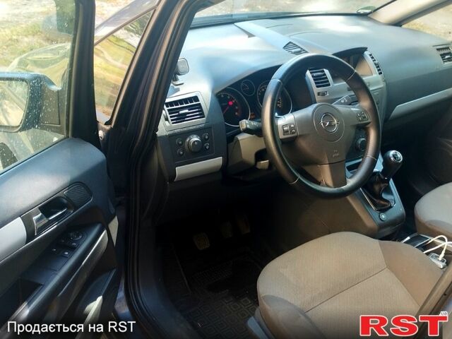 Синий Опель Зафира, объемом двигателя 1.8 л и пробегом 299 тыс. км за 5500 $, фото 2 на Automoto.ua