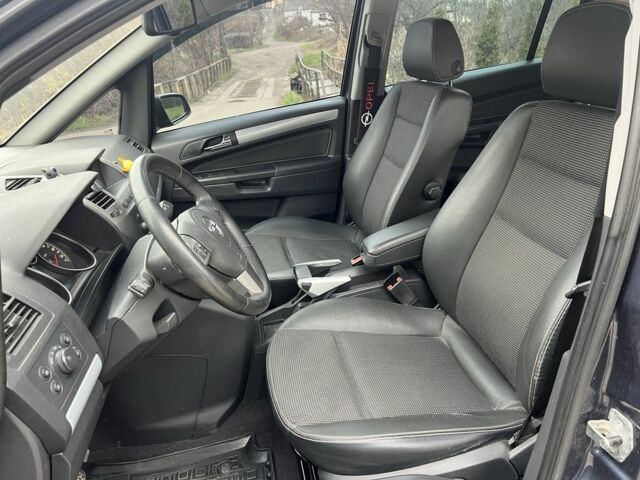 Синій Опель Зафіра, об'ємом двигуна 1.9 л та пробігом 288 тис. км за 7200 $, фото 6 на Automoto.ua