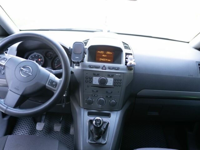 Синий Опель Зафира, объемом двигателя 1.6 л и пробегом 200 тыс. км за 5300 $, фото 5 на Automoto.ua