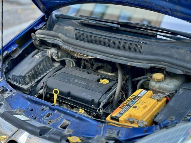 Синій Опель Зафіра, об'ємом двигуна 1.8 л та пробігом 300 тис. км за 1800 $, фото 7 на Automoto.ua