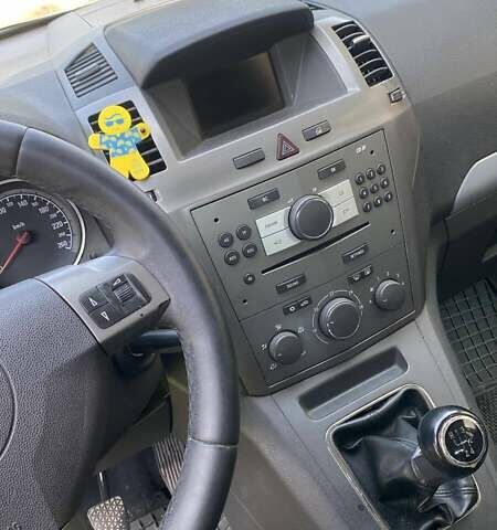 Синий Опель Зафира, объемом двигателя 1.6 л и пробегом 280 тыс. км за 5700 $, фото 6 на Automoto.ua