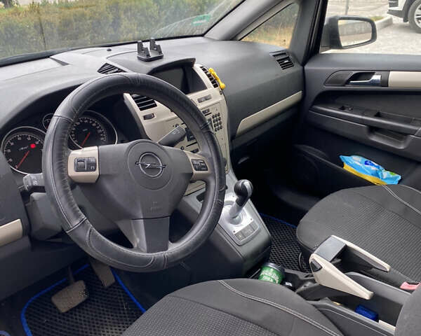 Синий Опель Зафира, объемом двигателя 1.8 л и пробегом 229 тыс. км за 6200 $, фото 3 на Automoto.ua