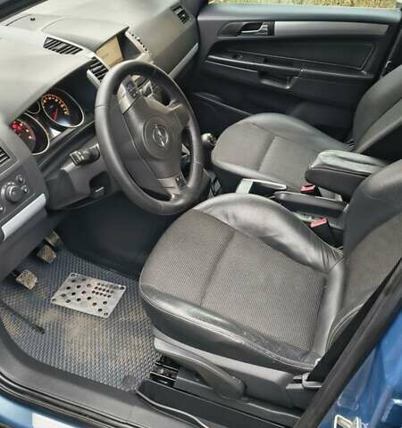 Синій Опель Зафіра, об'ємом двигуна 2.17 л та пробігом 300 тис. км за 5400 $, фото 3 на Automoto.ua