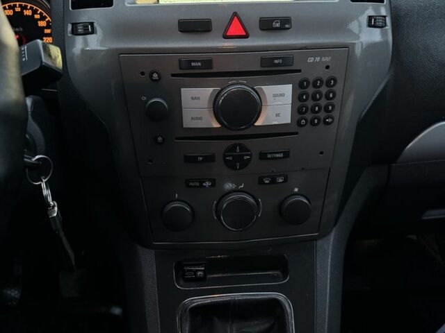 Синий Опель Зафира, объемом двигателя 1.8 л и пробегом 260 тыс. км за 4900 $, фото 14 на Automoto.ua