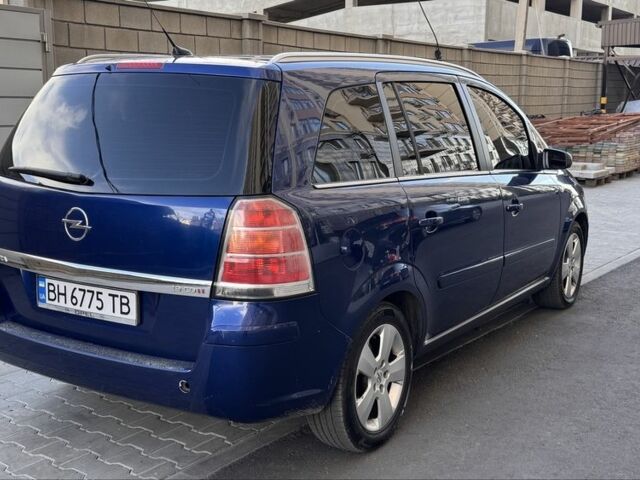Синий Опель Зафира, объемом двигателя 1.9 л и пробегом 285 тыс. км за 6500 $, фото 1 на Automoto.ua
