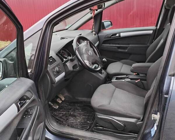Синий Опель Зафира, объемом двигателя 1.91 л и пробегом 230 тыс. км за 5500 $, фото 10 на Automoto.ua