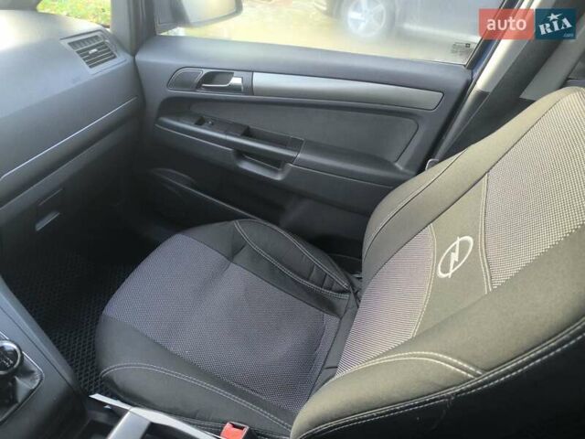 Синий Опель Зафира, объемом двигателя 1.6 л и пробегом 200 тыс. км за 4700 $, фото 24 на Automoto.ua