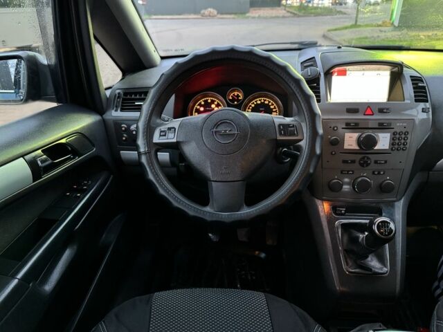 Синий Опель Зафира, объемом двигателя 1.8 л и пробегом 260 тыс. км за 4900 $, фото 11 на Automoto.ua