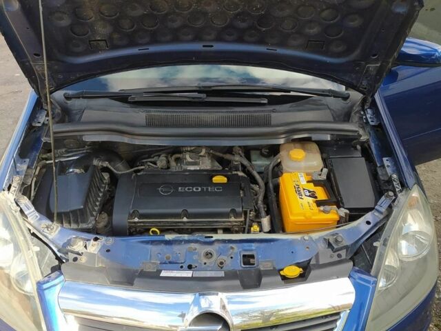 Синий Опель Зафира, объемом двигателя 1.6 л и пробегом 174 тыс. км за 5800 $, фото 2 на Automoto.ua