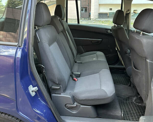 Синій Опель Зафіра, об'ємом двигуна 1.8 л та пробігом 190 тис. км за 4700 $, фото 14 на Automoto.ua