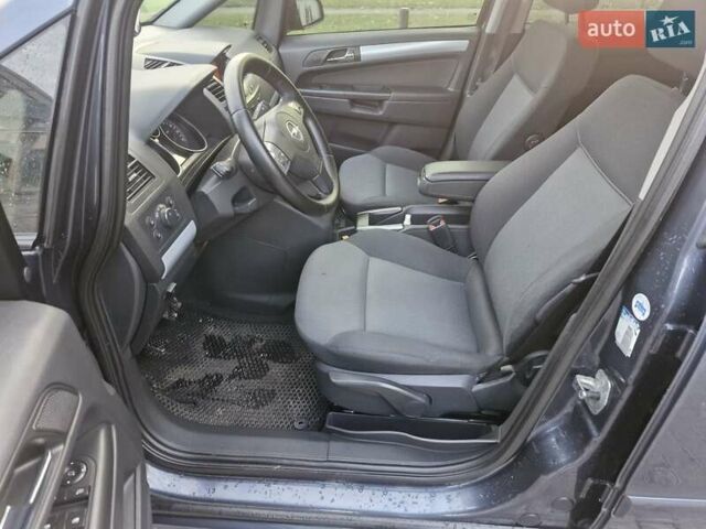 Синий Опель Зафира, объемом двигателя 1.6 л и пробегом 262 тыс. км за 4900 $, фото 8 на Automoto.ua