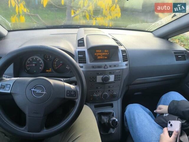 Синий Опель Зафира, объемом двигателя 1.6 л и пробегом 200 тыс. км за 4700 $, фото 12 на Automoto.ua