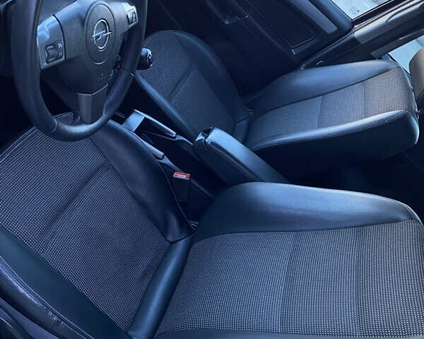 Синий Опель Зафира, объемом двигателя 1.6 л и пробегом 230 тыс. км за 6350 $, фото 28 на Automoto.ua