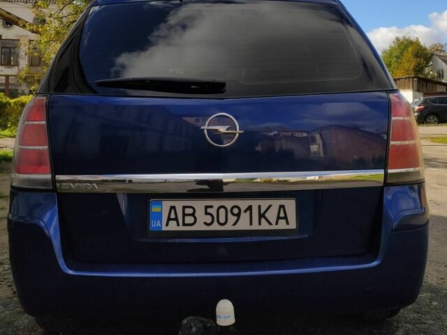 Синий Опель Зафира, объемом двигателя 1.6 л и пробегом 174 тыс. км за 5800 $, фото 1 на Automoto.ua