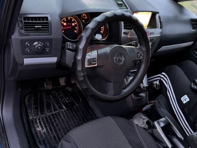 Синий Опель Зафира, объемом двигателя 1.8 л и пробегом 260 тыс. км за 4900 $, фото 8 на Automoto.ua