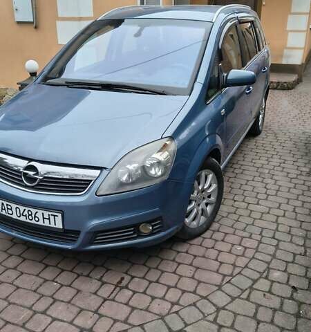 Синій Опель Зафіра, об'ємом двигуна 2.17 л та пробігом 300 тис. км за 5400 $, фото 1 на Automoto.ua