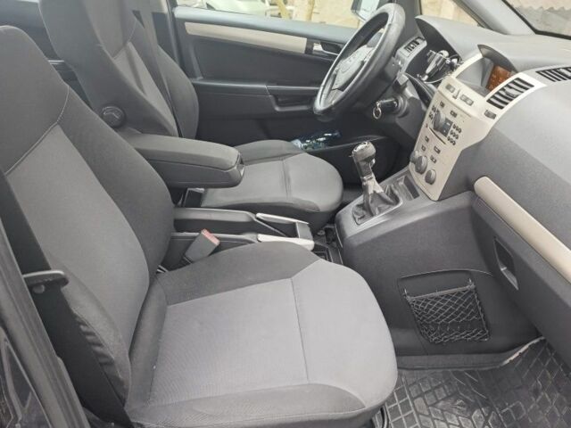 Синий Опель Зафира, объемом двигателя 0 л и пробегом 284 тыс. км за 5900 $, фото 7 на Automoto.ua