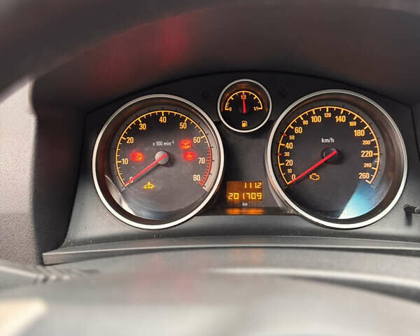 Синий Опель Зафира, объемом двигателя 1.6 л и пробегом 201 тыс. км за 5500 $, фото 7 на Automoto.ua