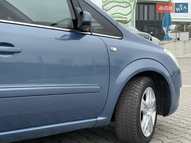 Синий Опель Зафира, объемом двигателя 1.6 л и пробегом 207 тыс. км за 6300 $, фото 3 на Automoto.ua