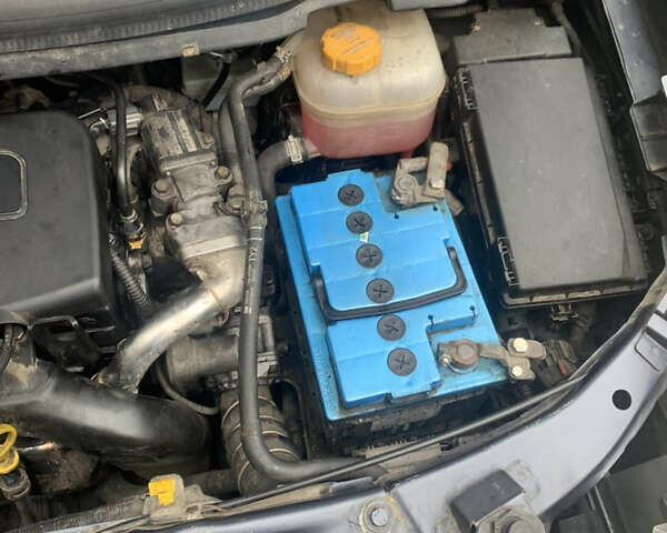 Синий Опель Зафира, объемом двигателя 1.69 л и пробегом 290 тыс. км за 5700 $, фото 27 на Automoto.ua