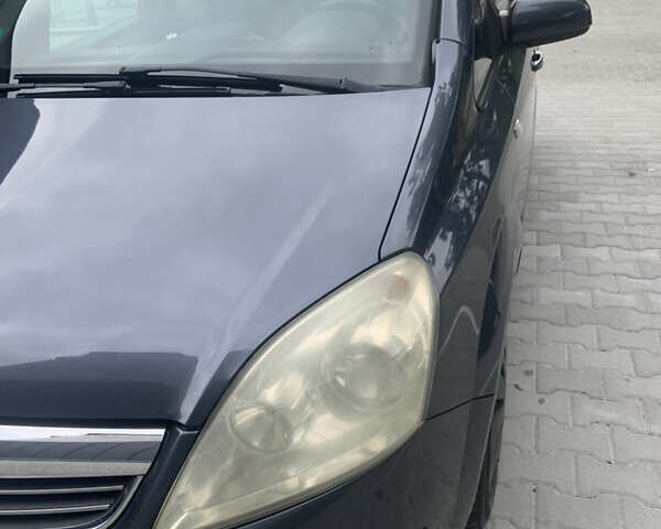 Синий Опель Зафира, объемом двигателя 1.69 л и пробегом 290 тыс. км за 5700 $, фото 2 на Automoto.ua