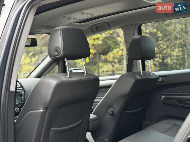 Синий Опель Зафира, объемом двигателя 1.9 л и пробегом 258 тыс. км за 5800 $, фото 20 на Automoto.ua