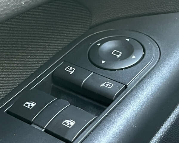 Синий Опель Зафира, объемом двигателя 1.8 л и пробегом 170 тыс. км за 6300 $, фото 37 на Automoto.ua