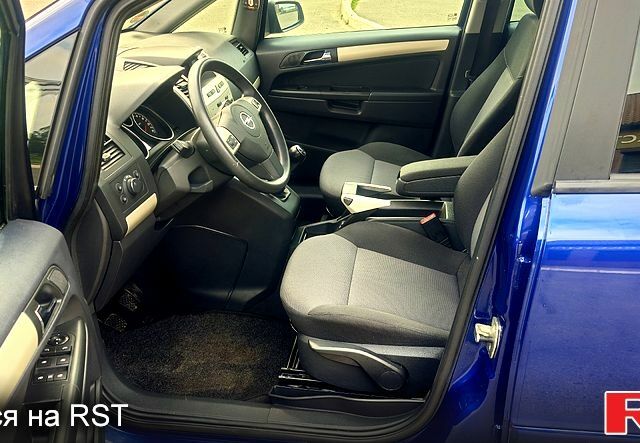 Синий Опель Зафира, объемом двигателя 1.8 л и пробегом 216 тыс. км за 6600 $, фото 10 на Automoto.ua