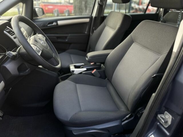 Синий Опель Зафира, объемом двигателя 1.8 л и пробегом 201 тыс. км за 6800 $, фото 6 на Automoto.ua