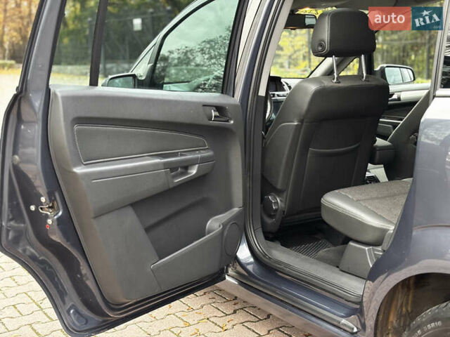 Синий Опель Зафира, объемом двигателя 1.9 л и пробегом 258 тыс. км за 5800 $, фото 18 на Automoto.ua