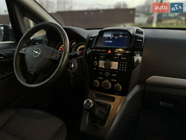 Синий Опель Зафира, объемом двигателя 1.8 л и пробегом 217 тыс. км за 7000 $, фото 42 на Automoto.ua