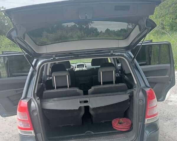 Синий Опель Зафира, объемом двигателя 1.7 л и пробегом 290 тыс. км за 6000 $, фото 3 на Automoto.ua