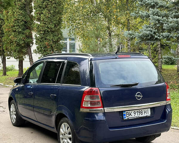 Синий Опель Зафира, объемом двигателя 1.91 л и пробегом 330 тыс. км за 5000 $, фото 3 на Automoto.ua